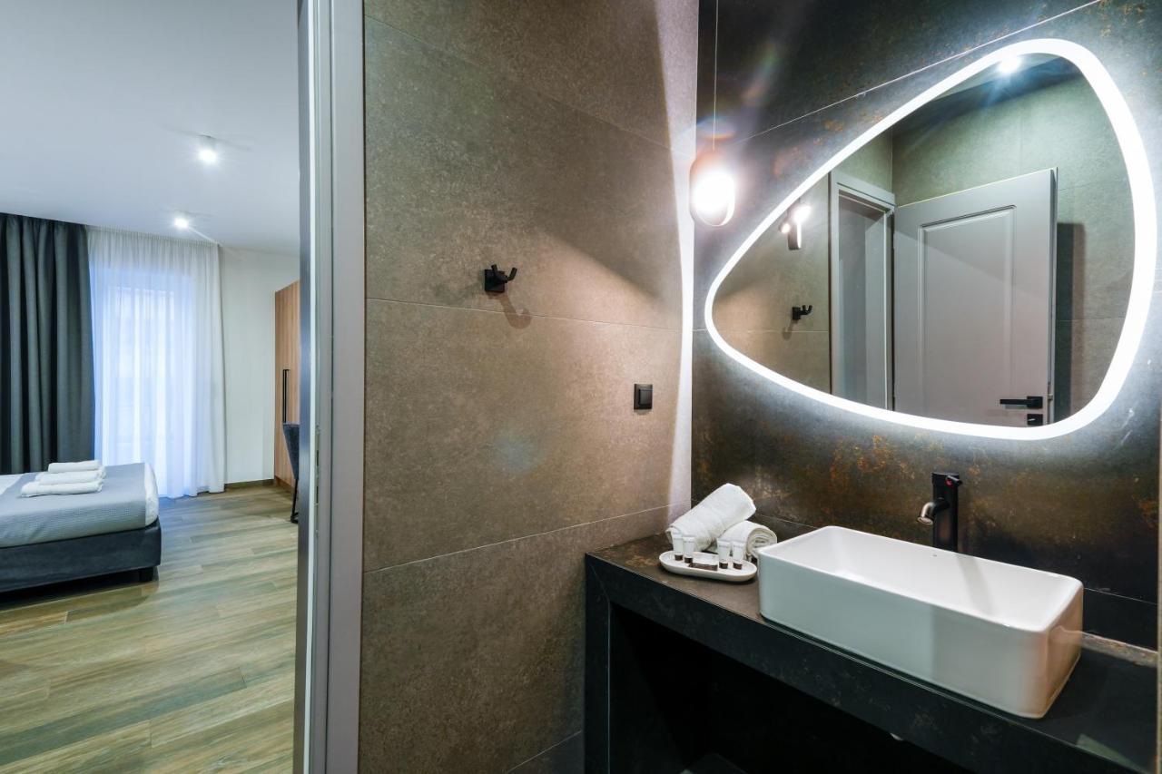 Casa Divinus Suites Athens Ngoại thất bức ảnh