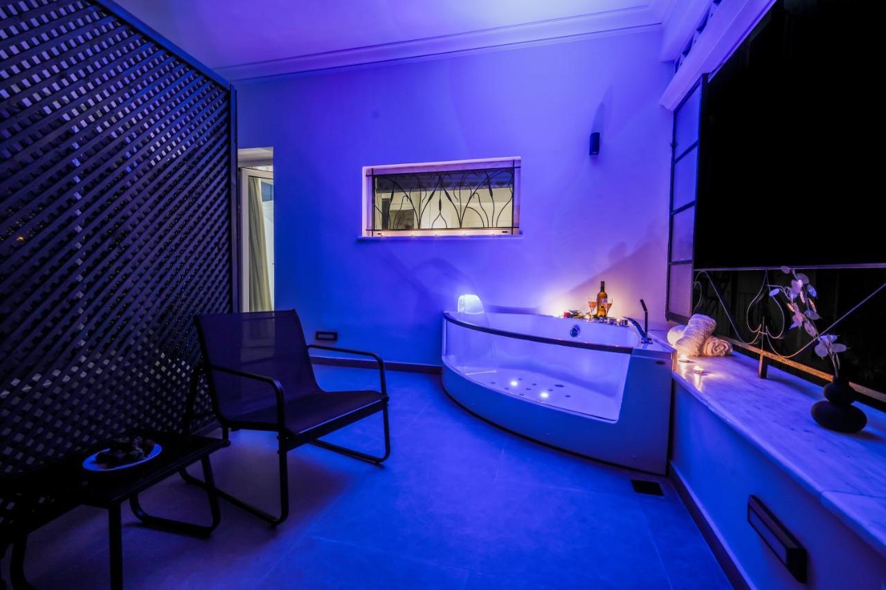 Casa Divinus Suites Athens Ngoại thất bức ảnh